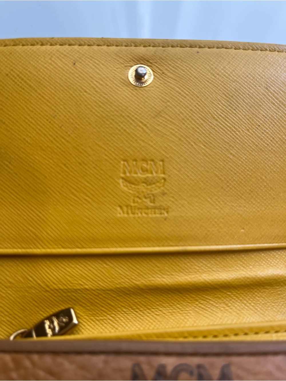 MCM COGNAC VISETOS BUNNY TRIFOLD WALLET - Picture 10 of 10